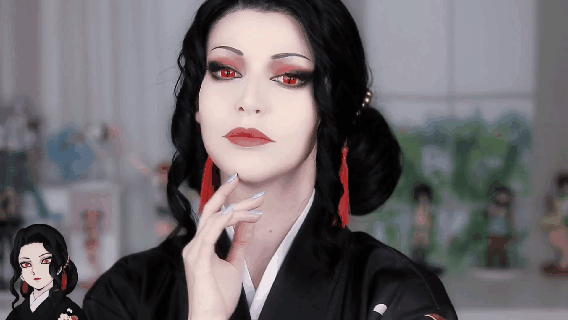 这是我的十八姨太太,可男可女端庄知信又骚气~